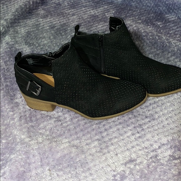 target wide womens shoes